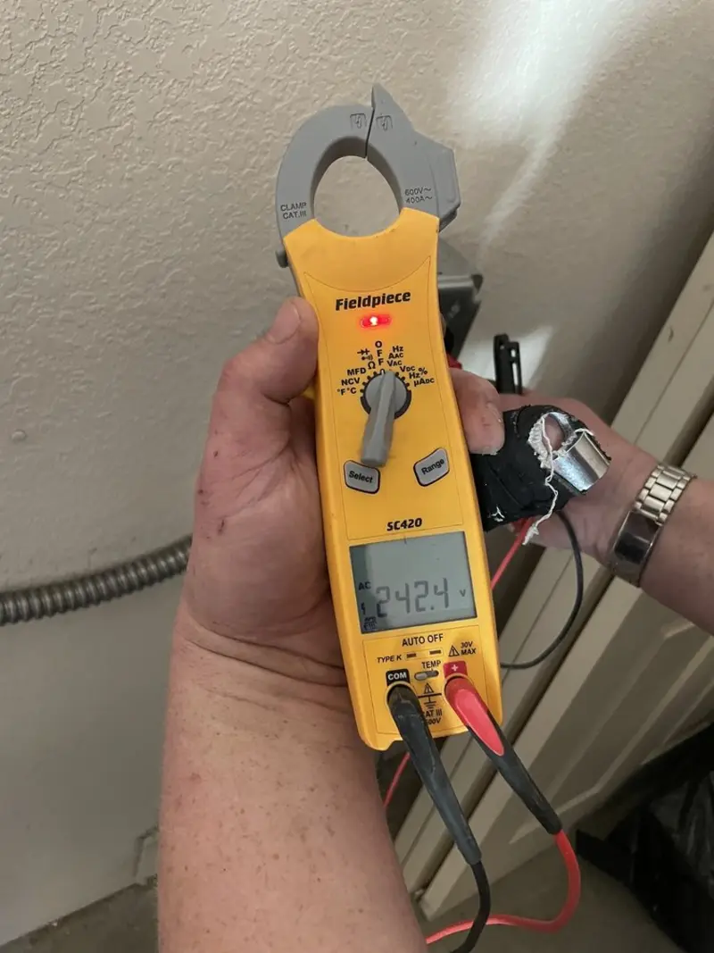 Voltage testing with clamp meter during Aluminum Wiring Replacement in Channelview